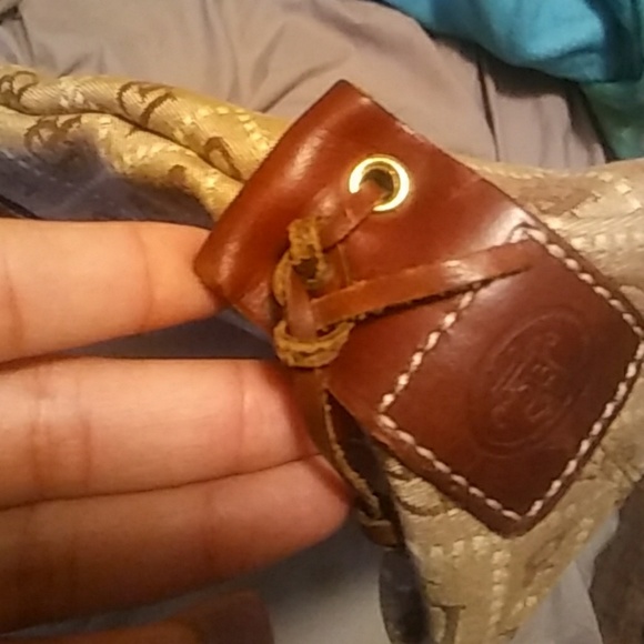 Dooney and Bourke handbag - Picture 5 of 7